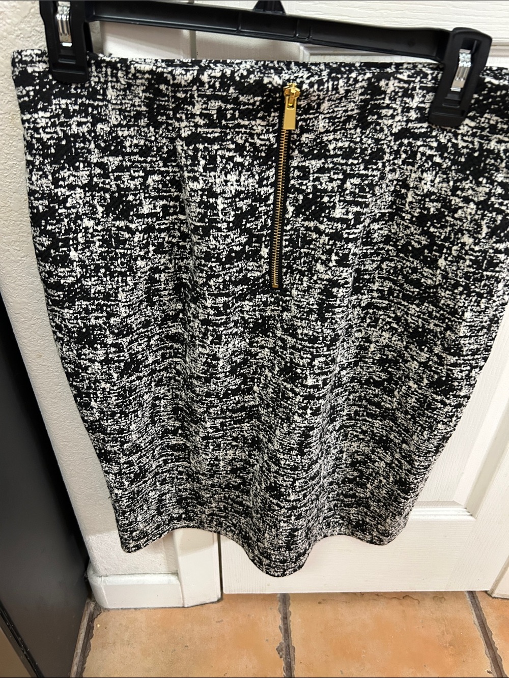 Philosophy Black and White Tweed Pencil Skirt - Picture 3 of 5